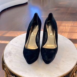 BCBG black shoes BCBG  gently used ,black shoes. . baize 7:5
